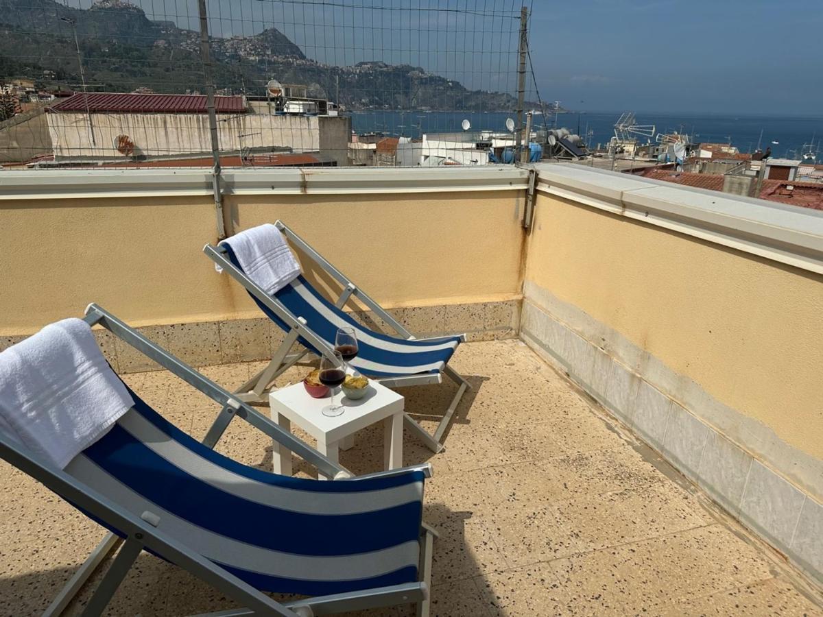 Ferienwohnung Attico Di Giggia Giardini-Naxos Exterior foto