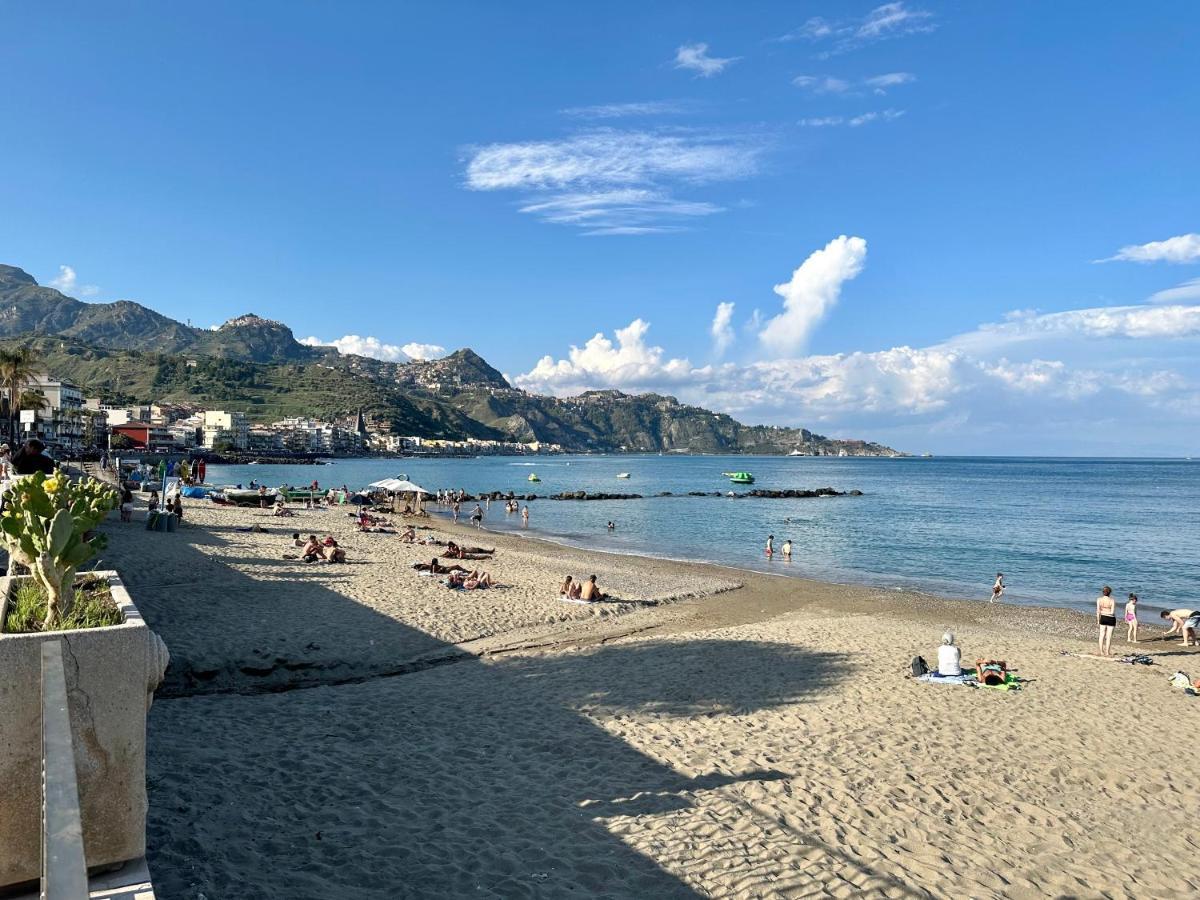 Ferienwohnung Attico Di Giggia Giardini-Naxos Exterior foto